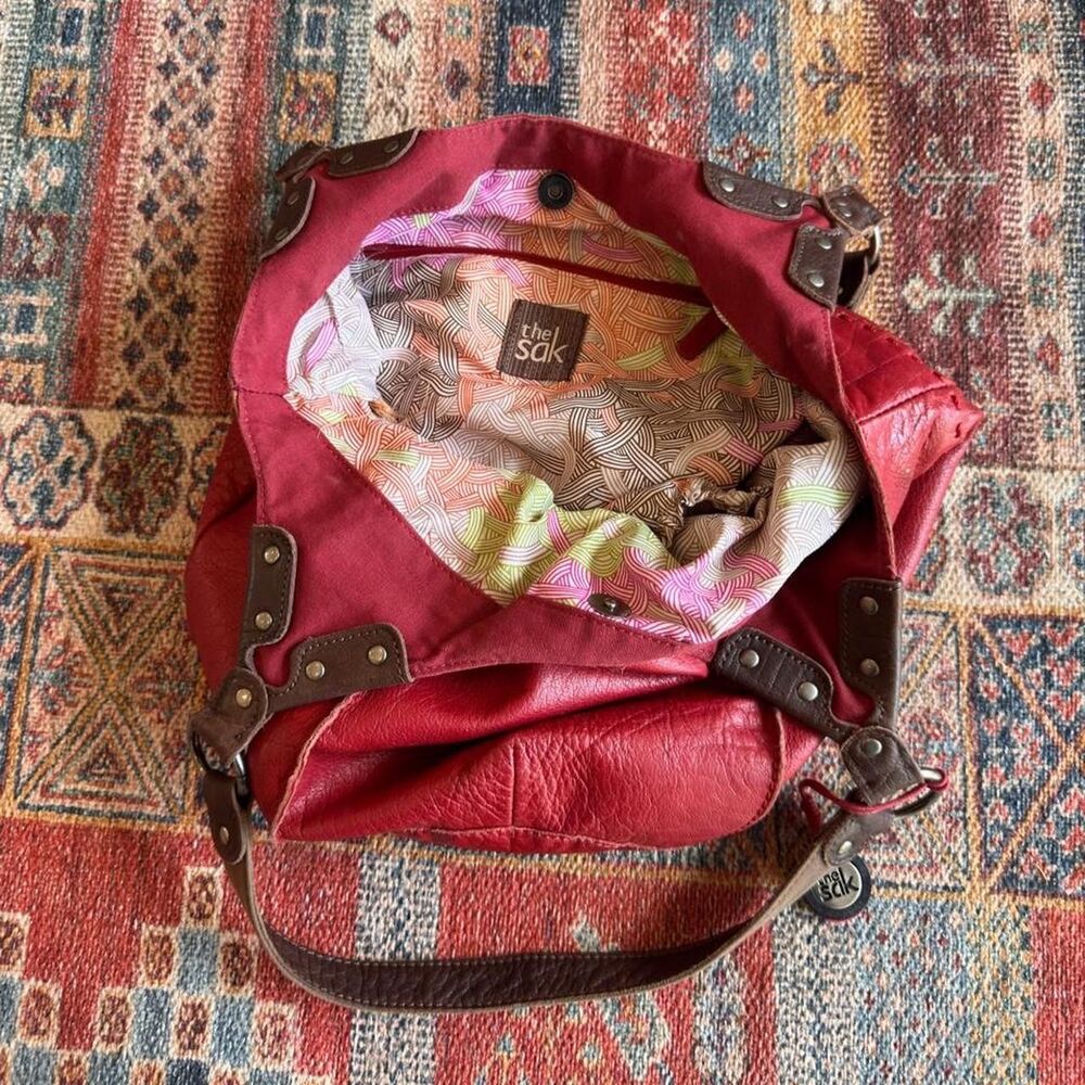 The Sak red leather hobo bag with brown leather straps and silver hardware - Picture 3 of 5